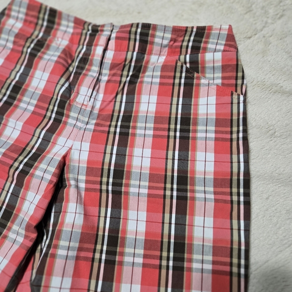 Jones New York Sport Plaid Petite Shorts, 4 P - Picture 3 of 10